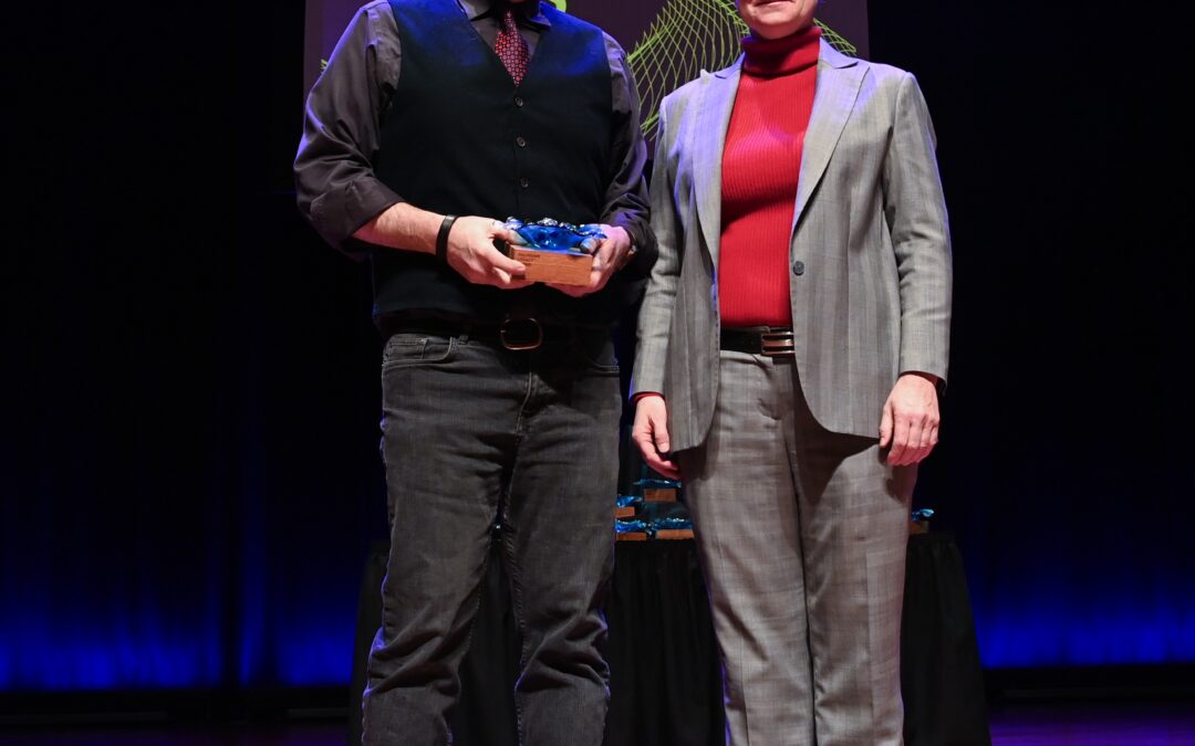 ICG member Joseph Bielawski awarded the 2024 Dr. Anne Marie Ryan Community Growth Award which recognizes commitment to education, learning, and outreach at Dalhousie.